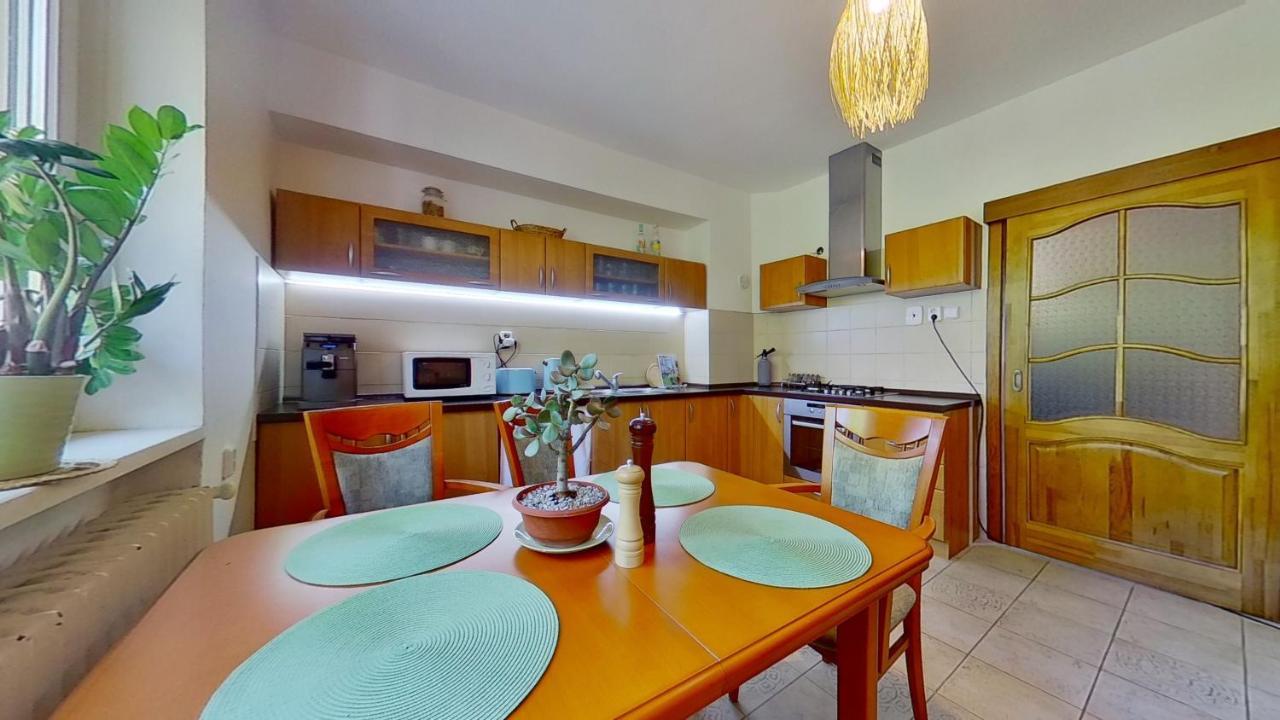 Ron De Mar - Flamingo Bed & Breakfast Pezinok Exterior photo