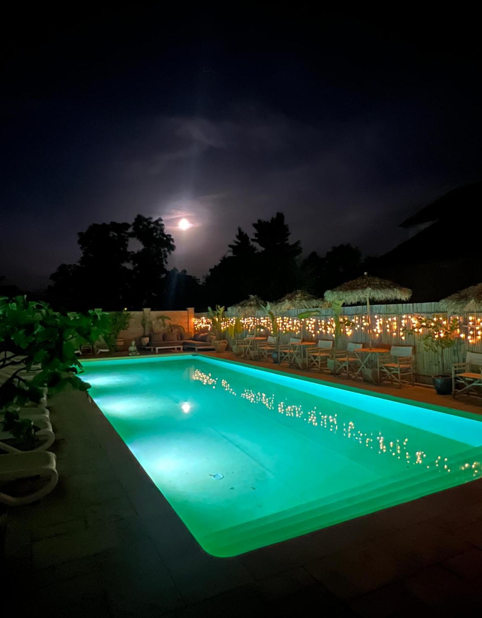 Ron De Mar - Flamingo Bed & Breakfast Pezinok Exterior photo